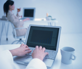 �����v��